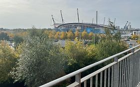 Balcony Apartment - Views Of Etihad Stadium - Near Coop Live Arena - Free Parking